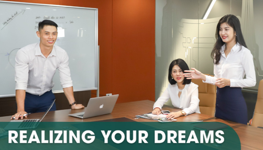 Môi trường làm việc chuyên nghiệp dành cho ứng viên CenLand Tuyển Dụng.