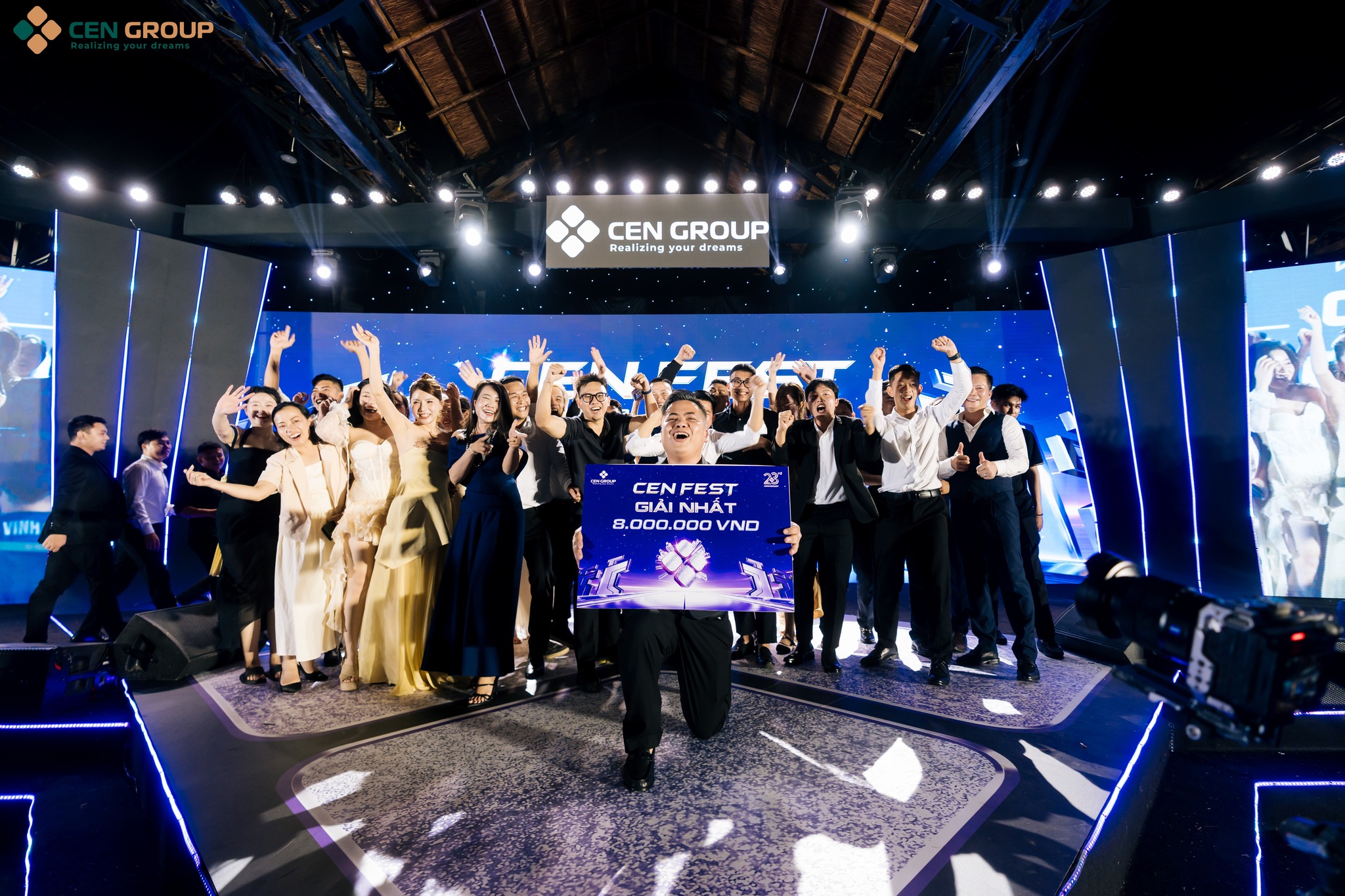 Văn hóa làm việc tại CenLand Tuyển Dụng năng động và chuyên nghiệp.